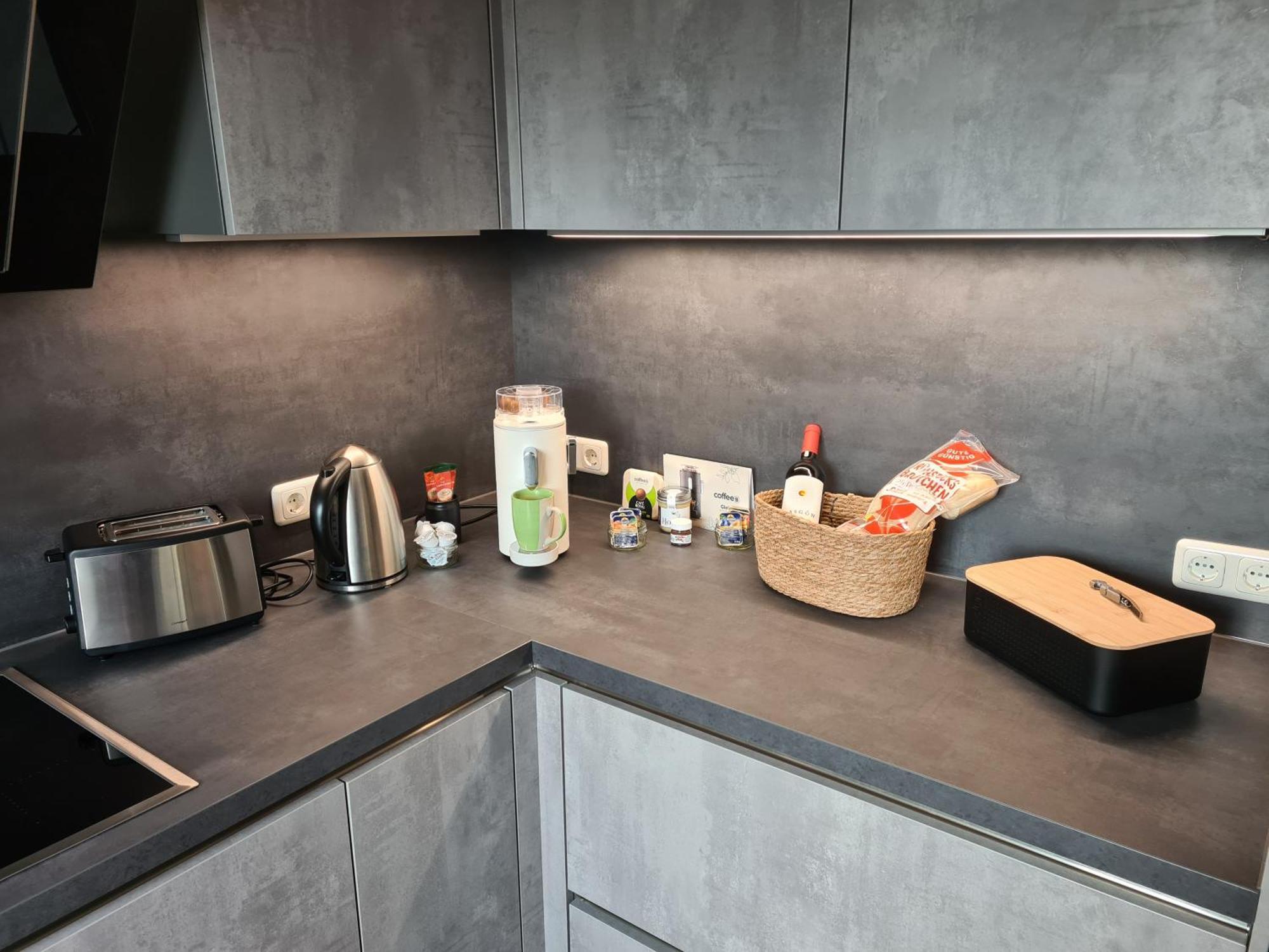 Moderne Ferienwohnung Mit Aussicht บาดเอินเฮาเซน ภายนอก รูปภาพ